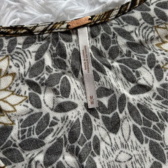 Free People Top Womens Size Medium - Picture 7 of 9
